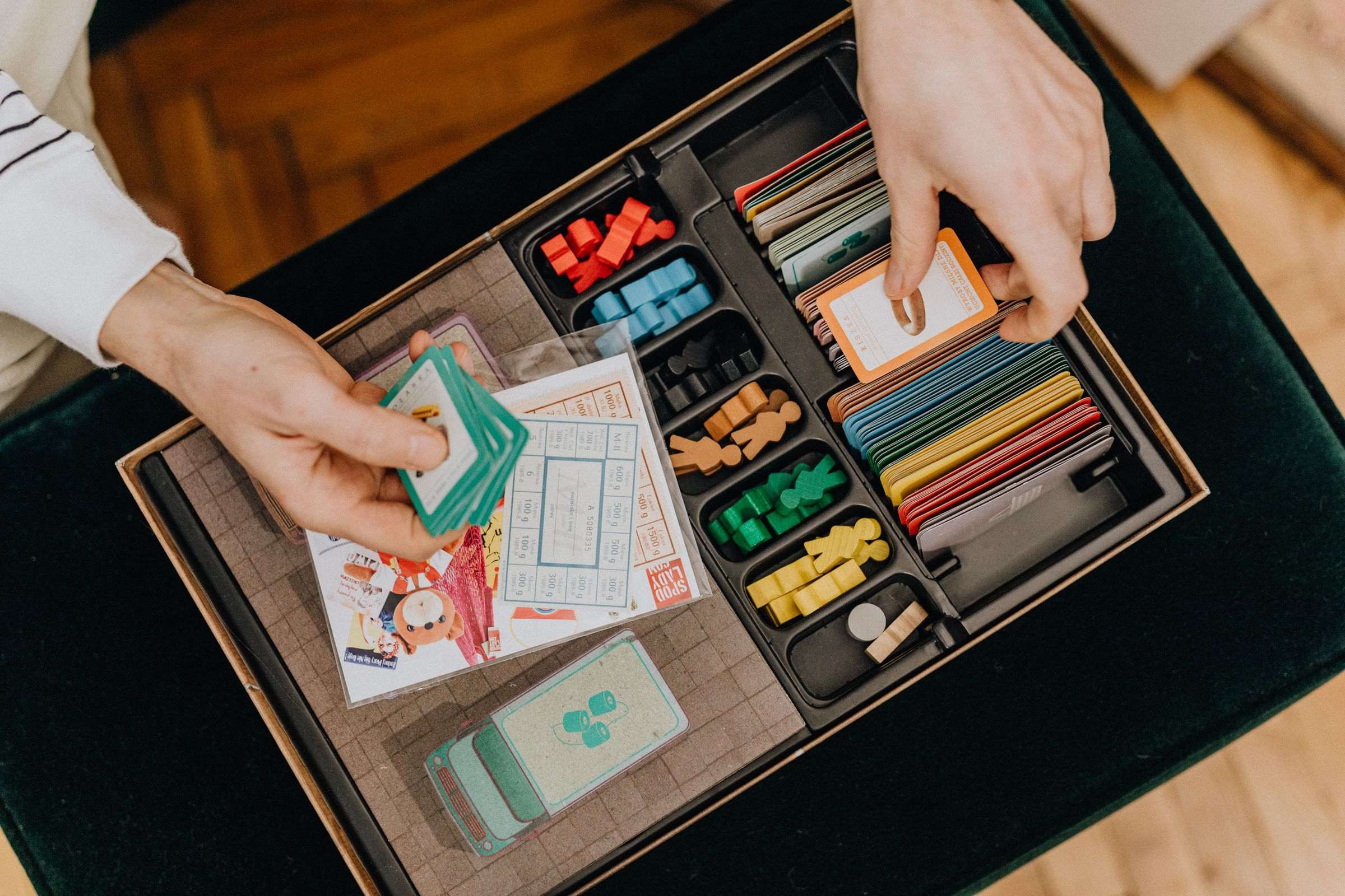 Cartes colorées d’un jeu de cartes